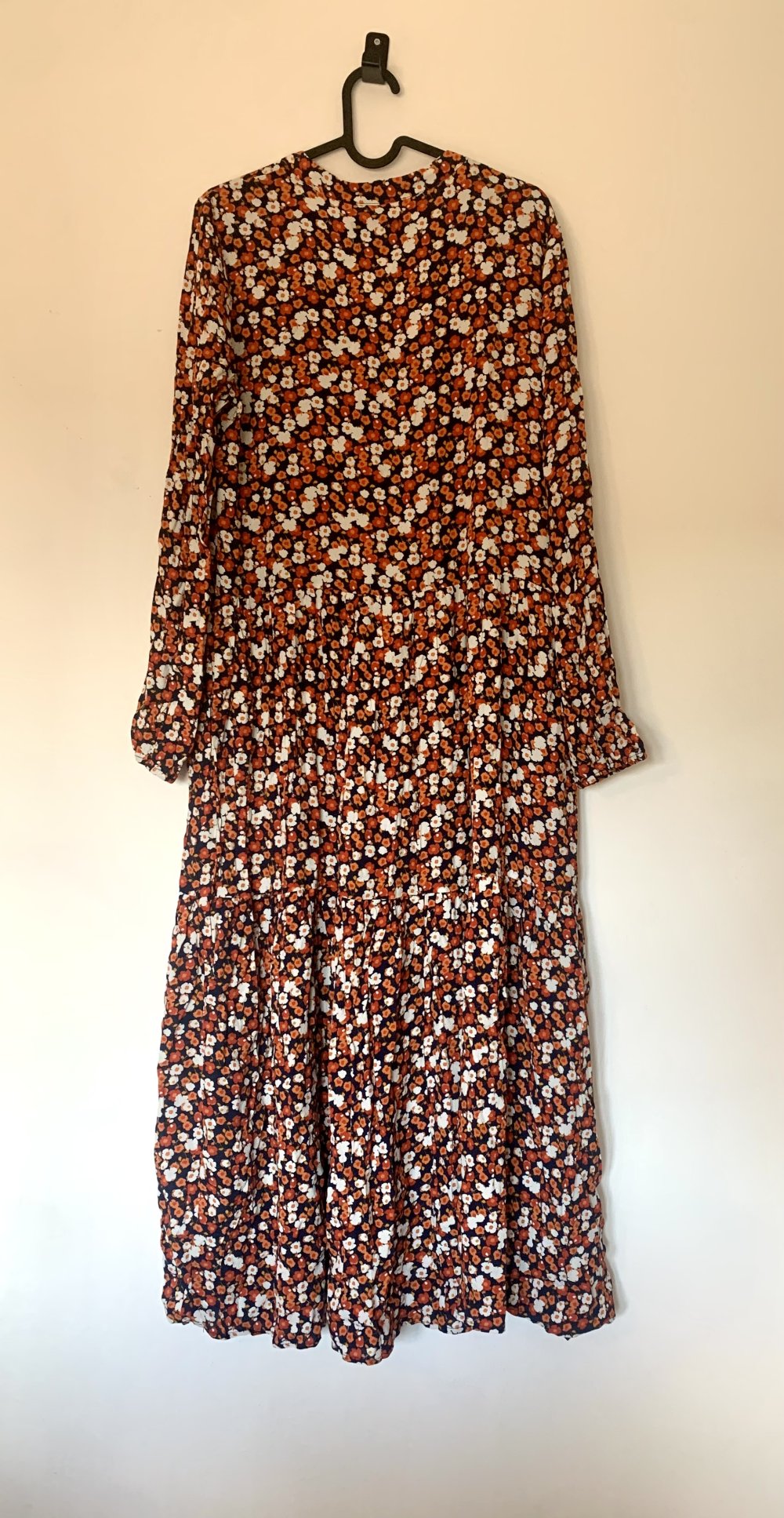 Sommerliches Maxikleid mit Blumenprint von Soaked in Luxury Gr. M