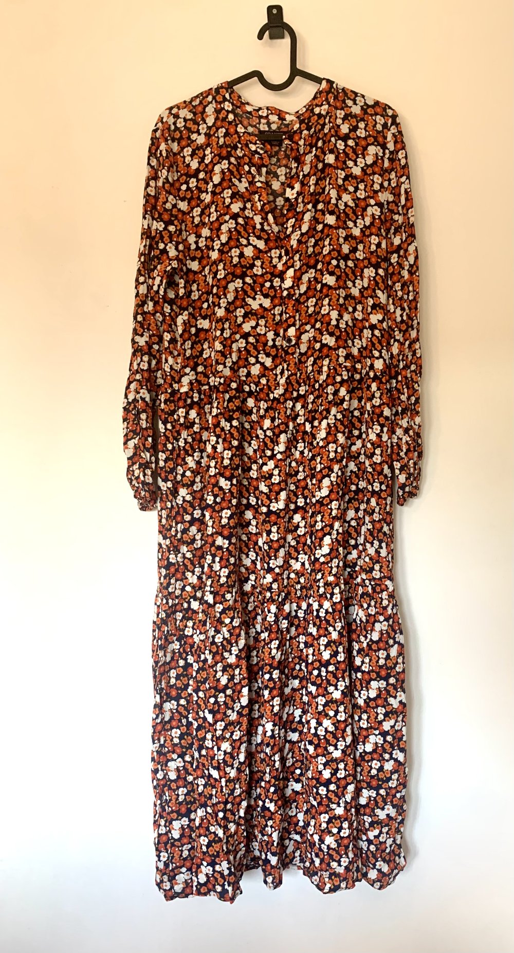 Sommerliches Maxikleid mit Blumenprint von Soaked in Luxury Gr. M