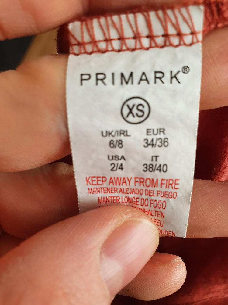 orangenes T-shirt aus Wolle