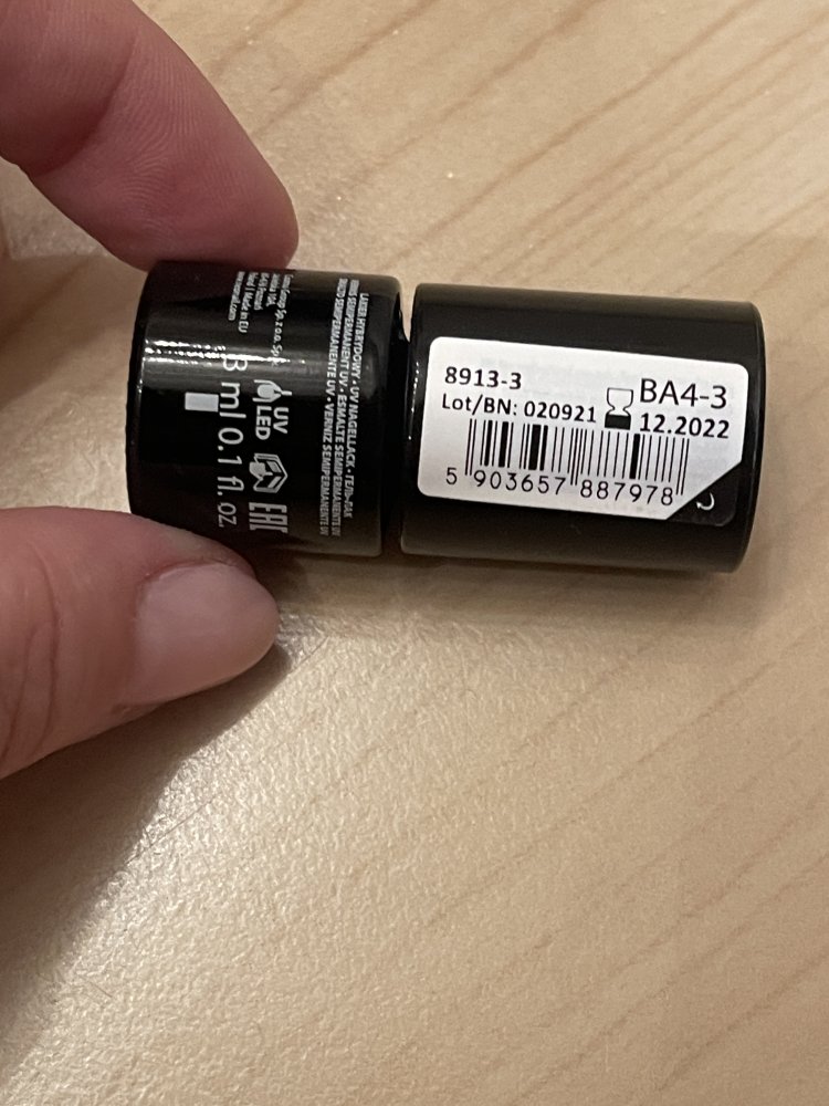 UV-Lacke von Neonail und Jolifin