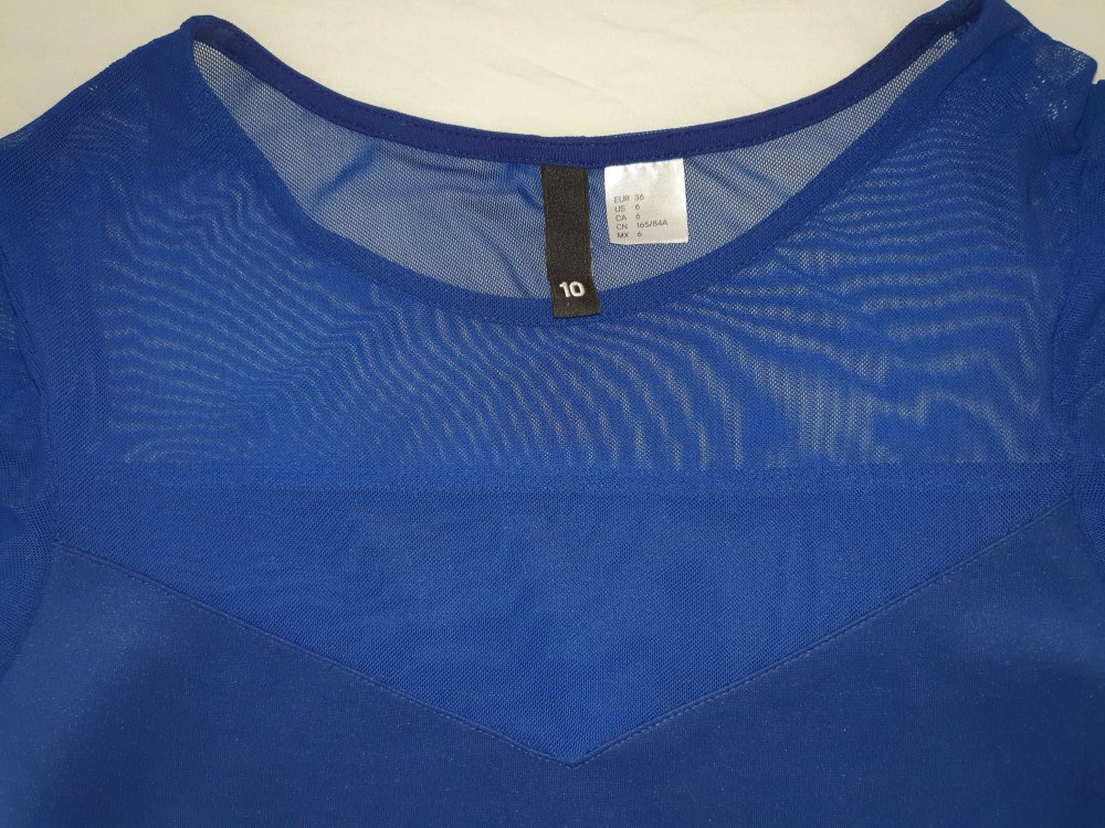 Blaues Kleid / mit Cut-outs