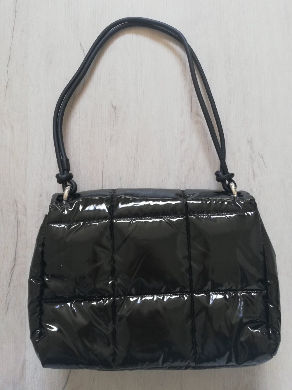 Gesteppte Schultertasche