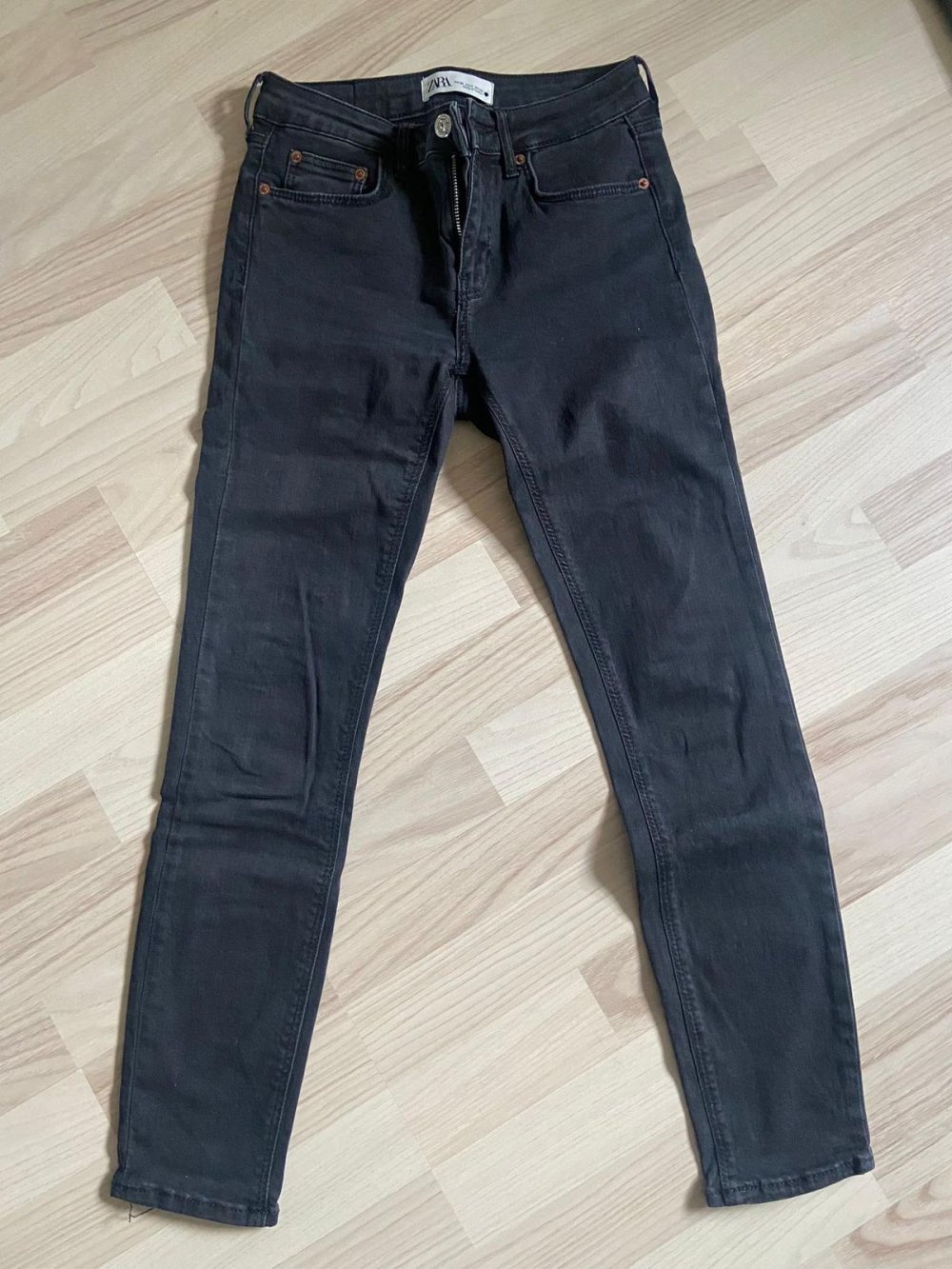 ZARA Jeans schwarz Gr. 36