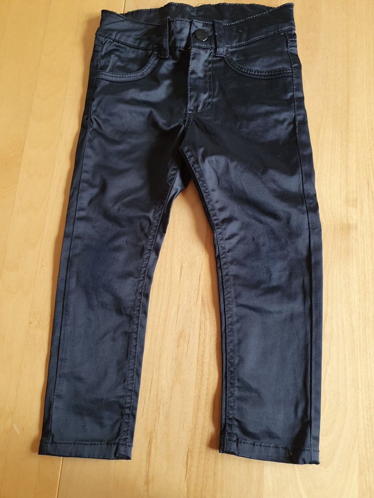 H&M Mädchen Hose Gr 98 - schwarz glänzend- auch zu festlichen Anlässen