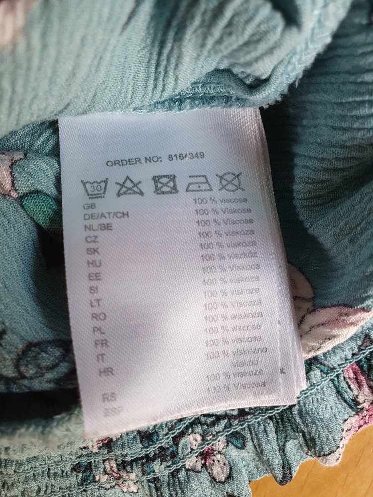 Page one - Bluse gecrasht langarm bauchfrei schulterfrei S / 36