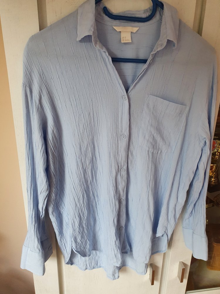 H&M Damen Oversized Bluse Gr 36 ( S M ) hell blau langarm gecrasht 