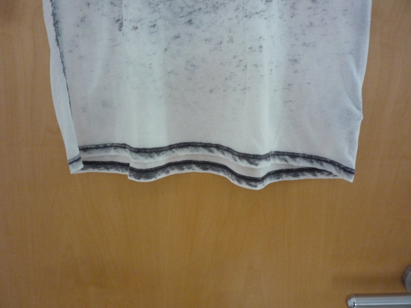 Tally Weijl – schönes TShirt mit Rundhals-Ausschnitt - Gr. XXS – grau marmoriert mit Applikation