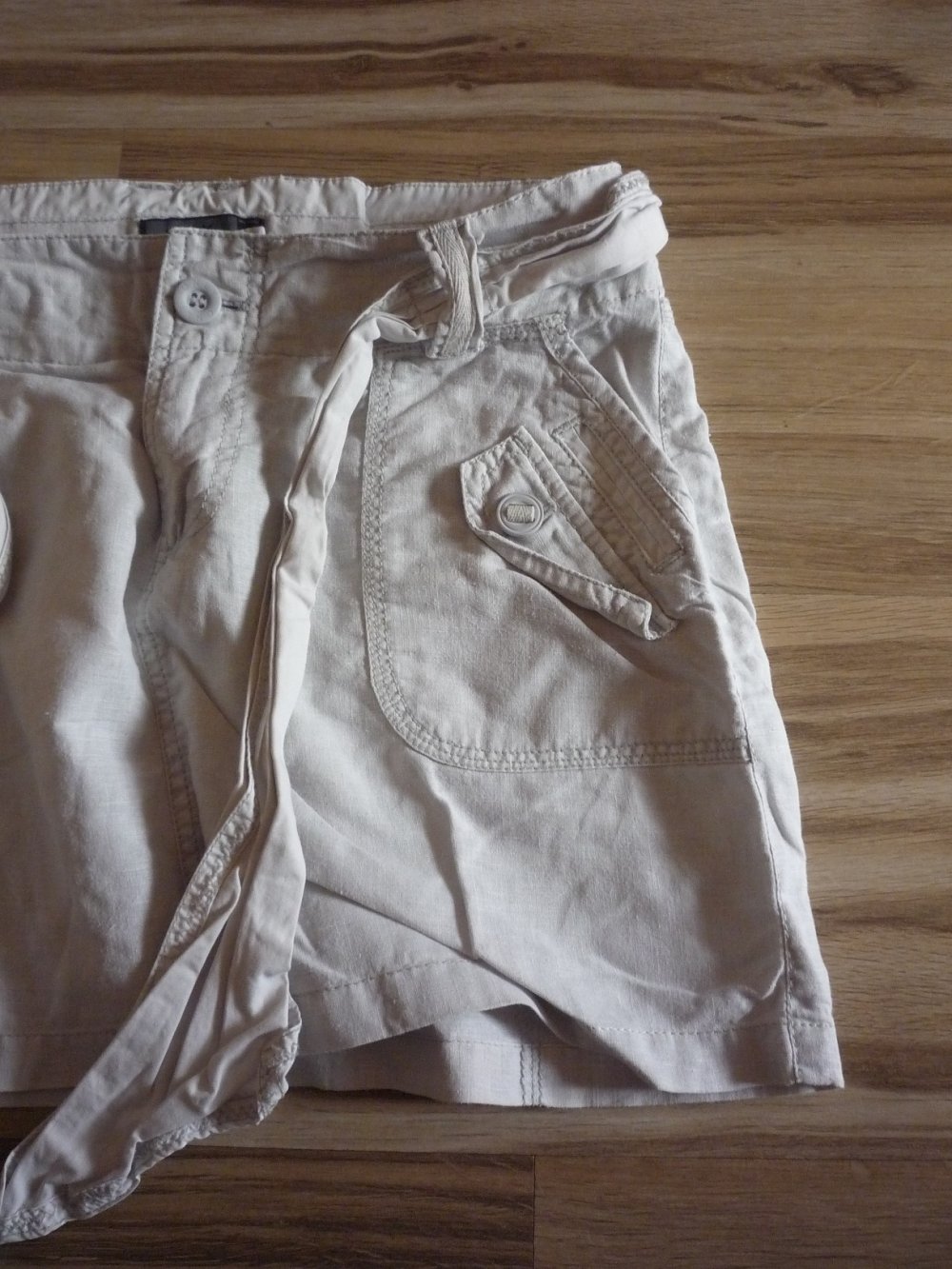 ONLY - modischer Minirock mit Stoffgürtel zum Binden - Gr. 36