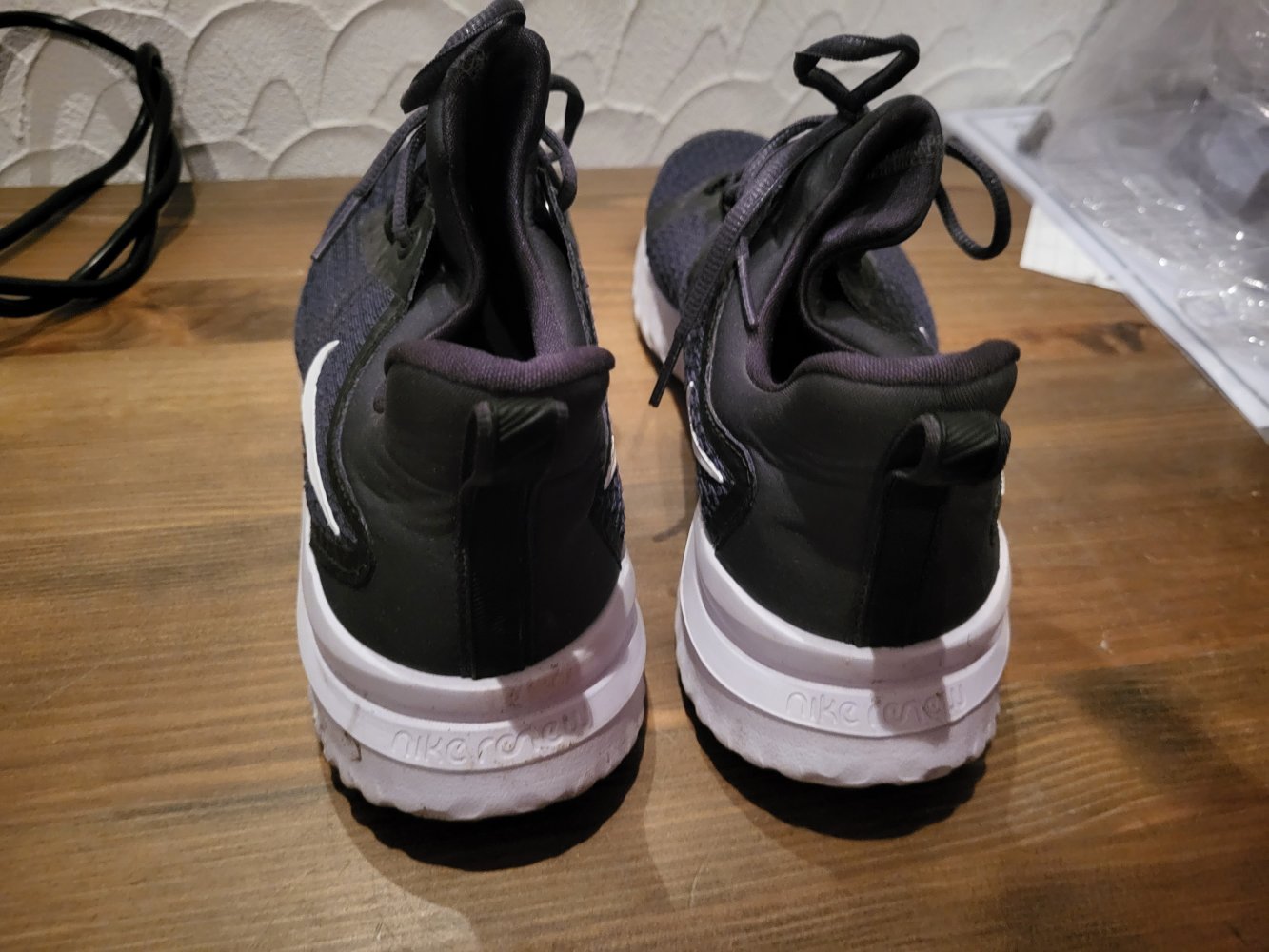 Nike Schuhe Größe 42