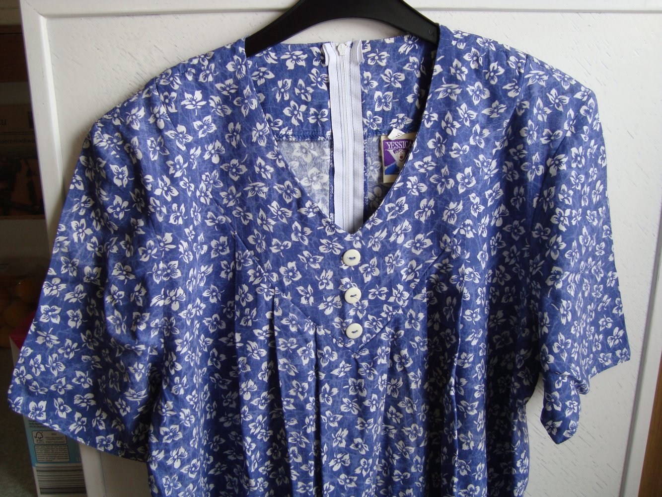 sommerliches Umstandskleid in blau