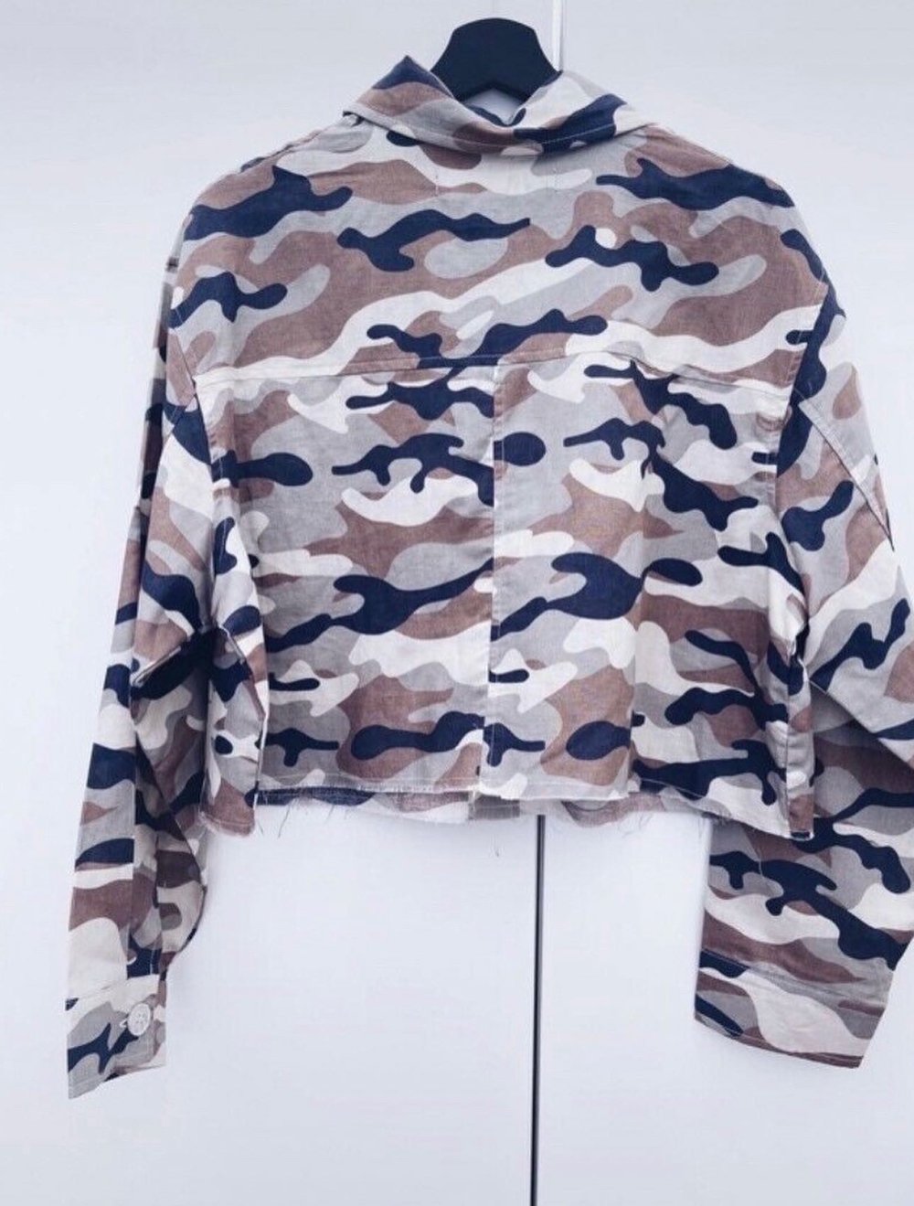 Zara leichte Camouflage Jacke Größe XL Neu