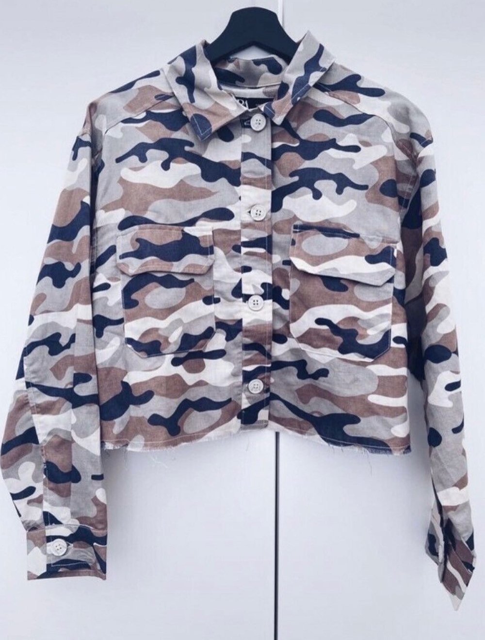 Zara leichte Camouflage Jacke Größe XL Neu