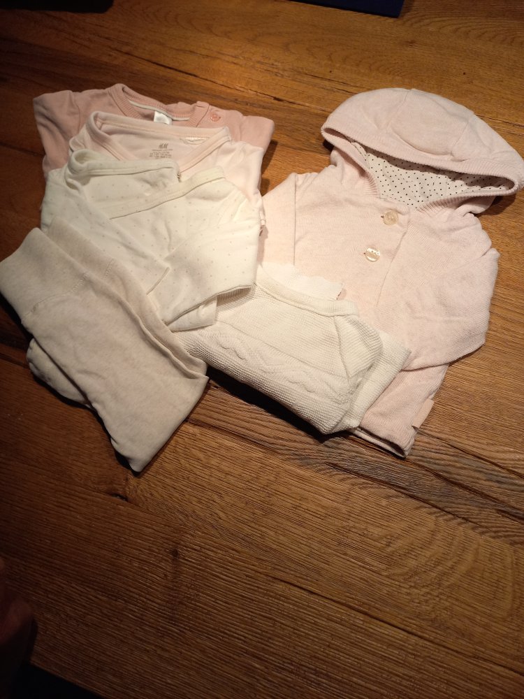 Babykleidung Gr. 50/56