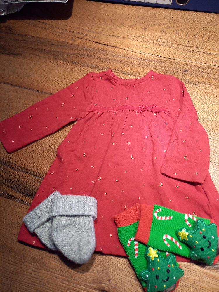 VERBAUDET kleid mit 2 paar Socken 