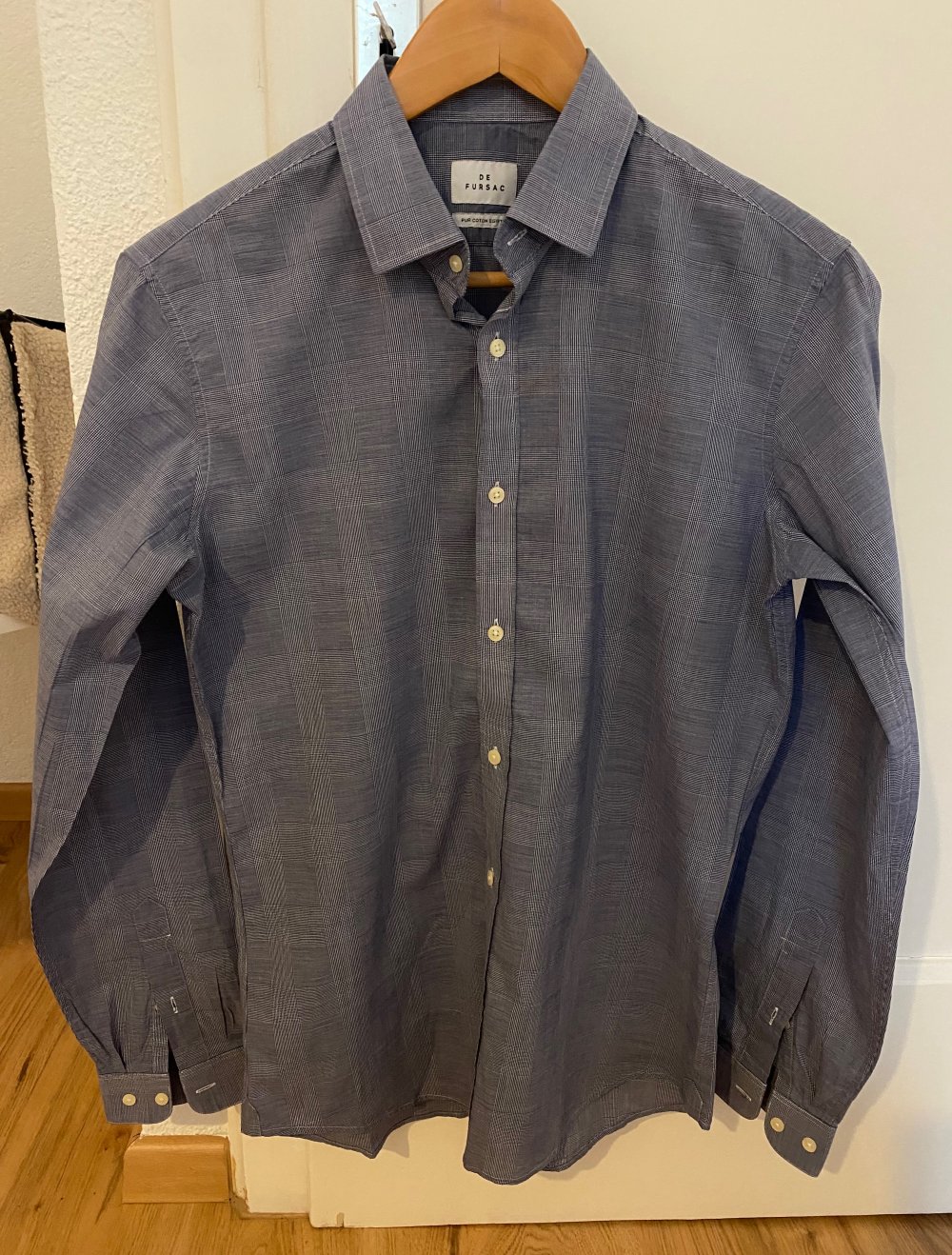 De Fursac Blaues Hemd