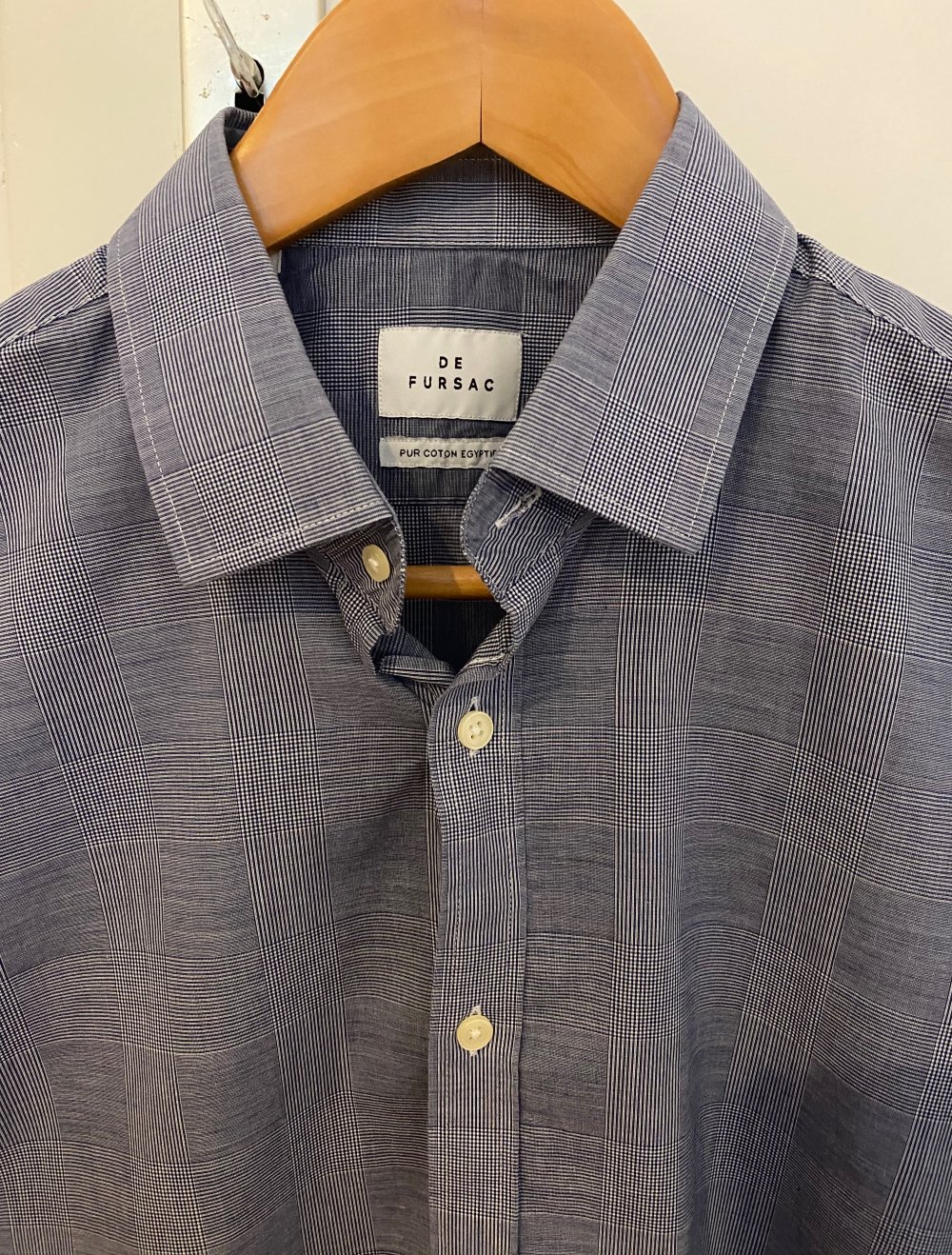 De Fursac Blaues Hemd