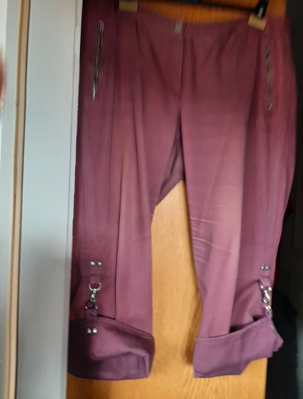 Hose Jeans lang burgunder rot