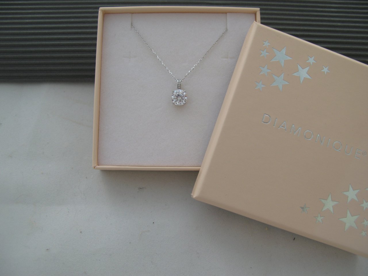 Diamonique-Kette mit funkelndem Anhänger aus Sterling Silber