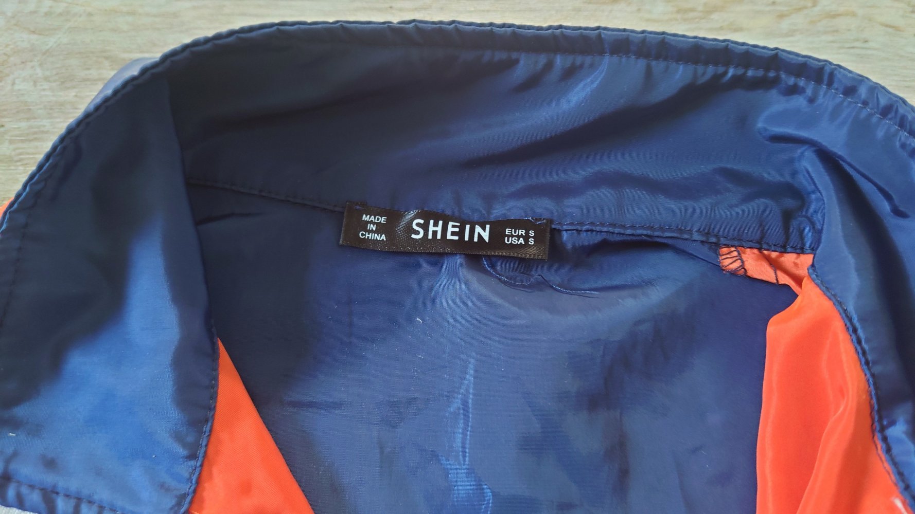 dünner Windbreaker Gr. S
