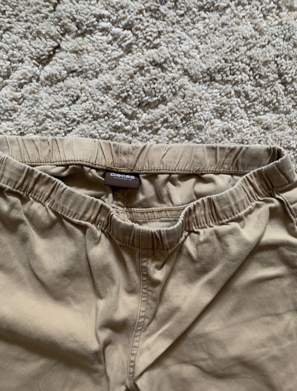 piecee edle hose beige