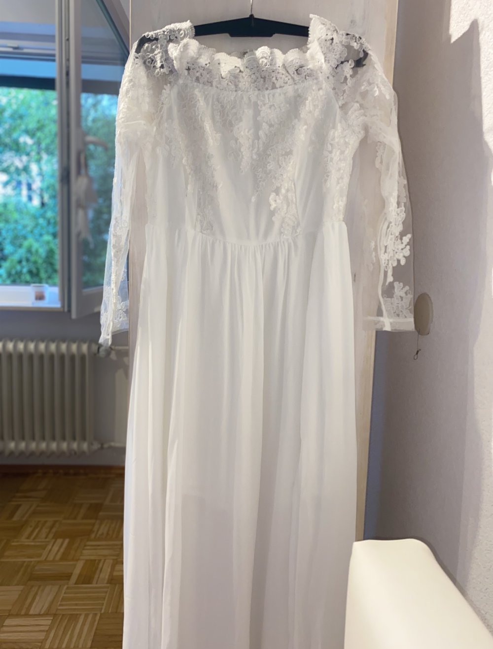 Weißes Langes Kleid