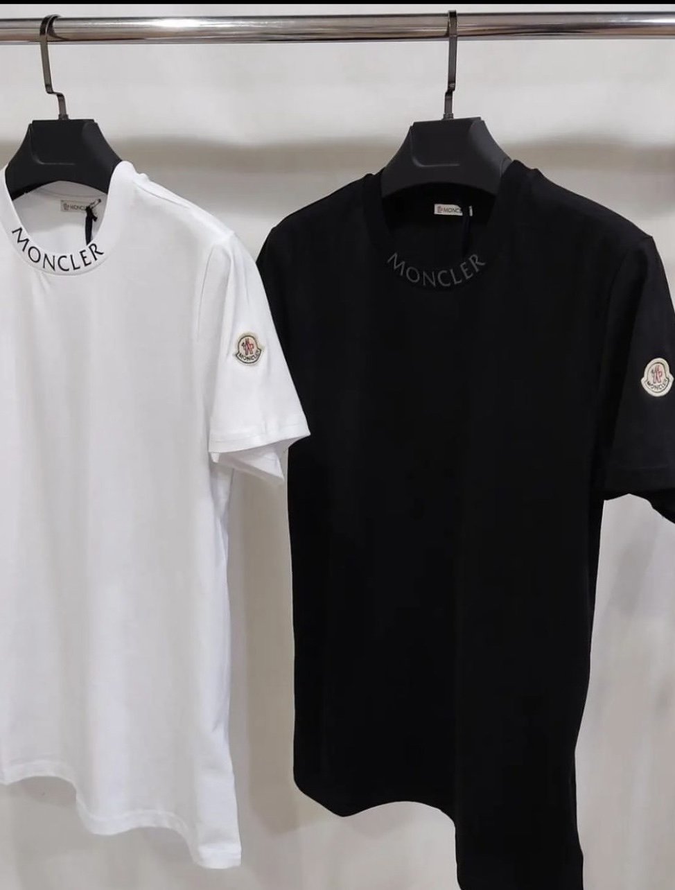 Moncler T-shirts Neu