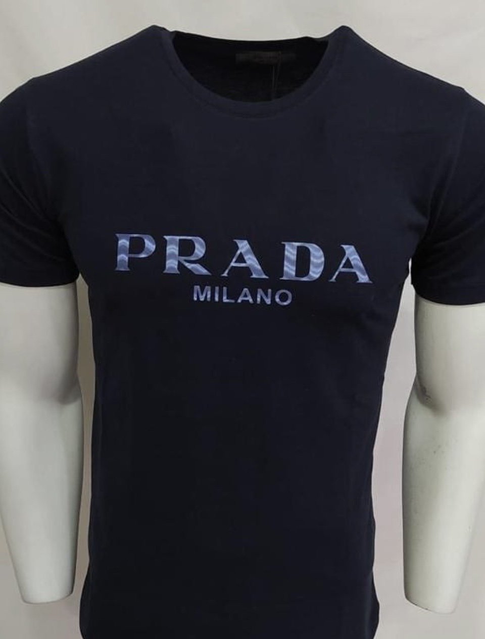 Prada T shirt Neu!