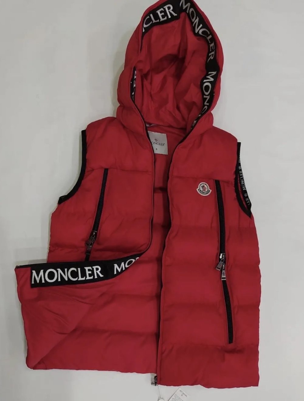 Moncler Weste Neu!