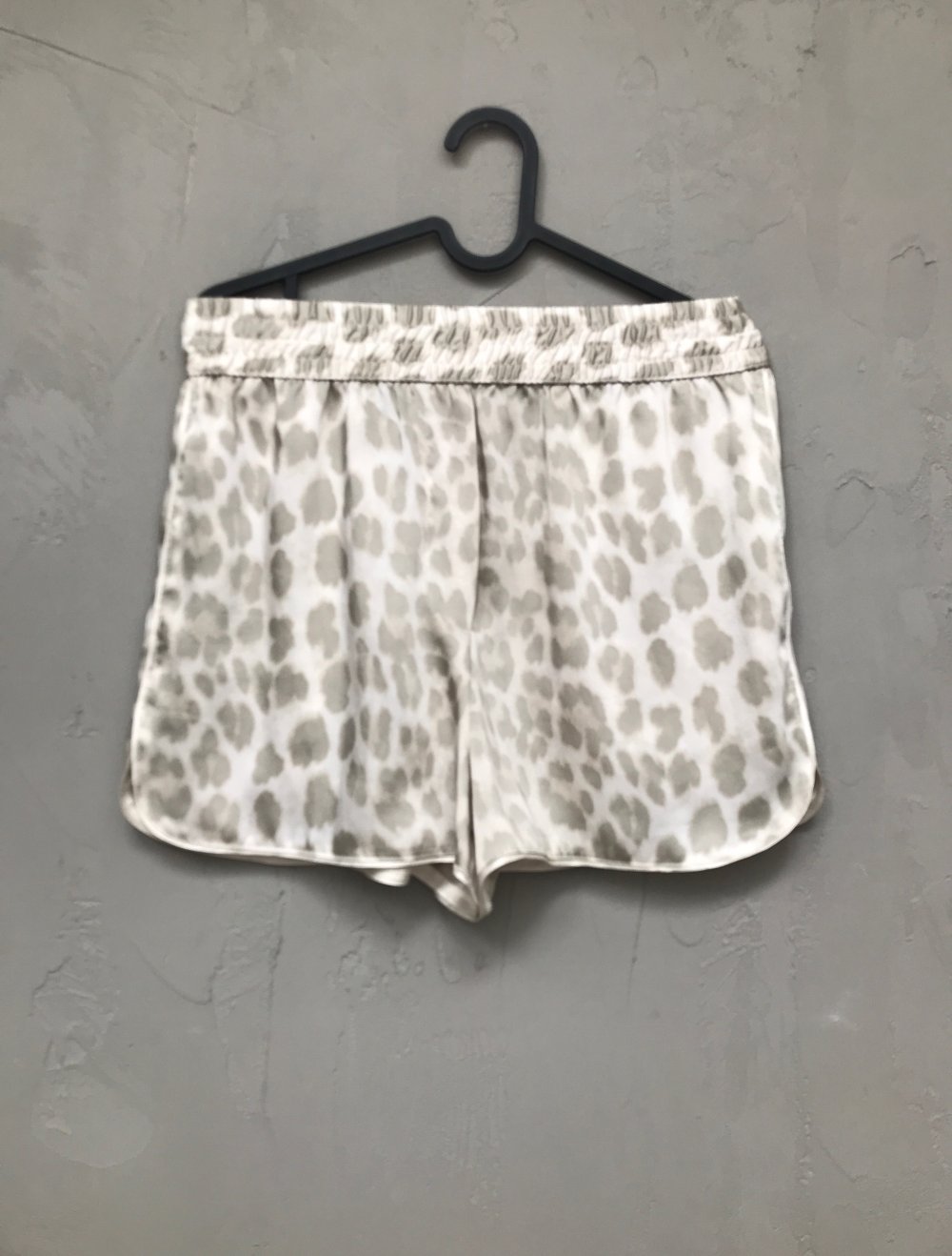 Zara Shorts Leo