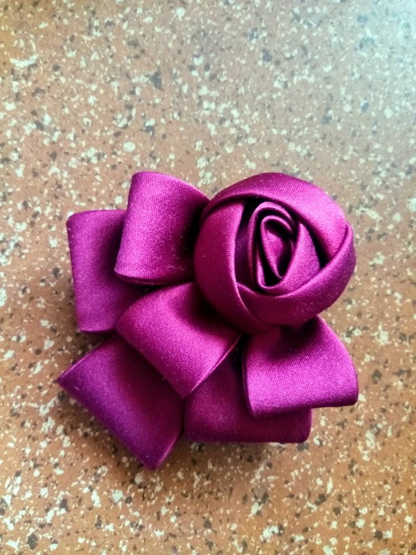 Hochwertiges Accessoire zum Annähen