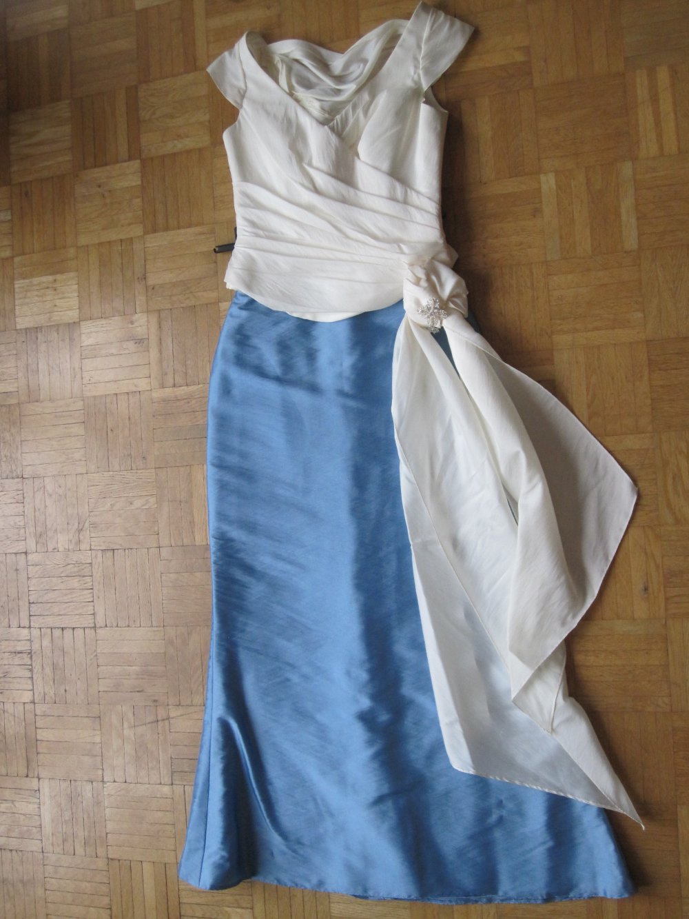 Ballkleid/Brautkleid,blau/creme, Gr. 38