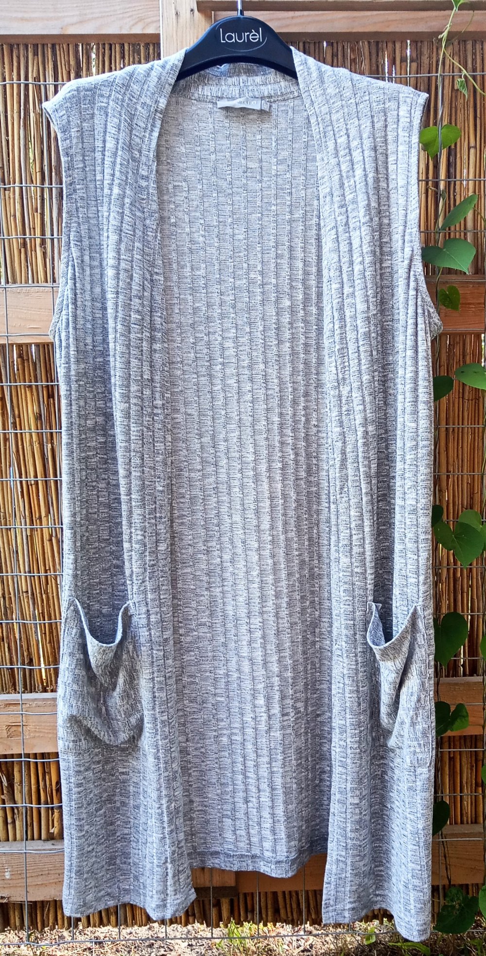 Betty&Co Damen Weste Strickweste Cardigan Gr.40 grau ungetragen lang