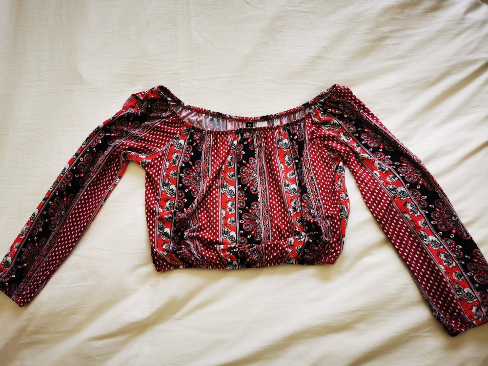 Gemustertes Sommershirt bauchfrei