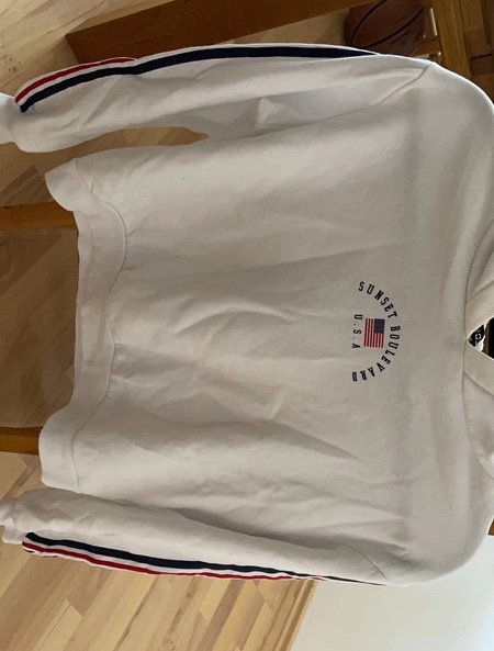 Schöner weißer Pulli