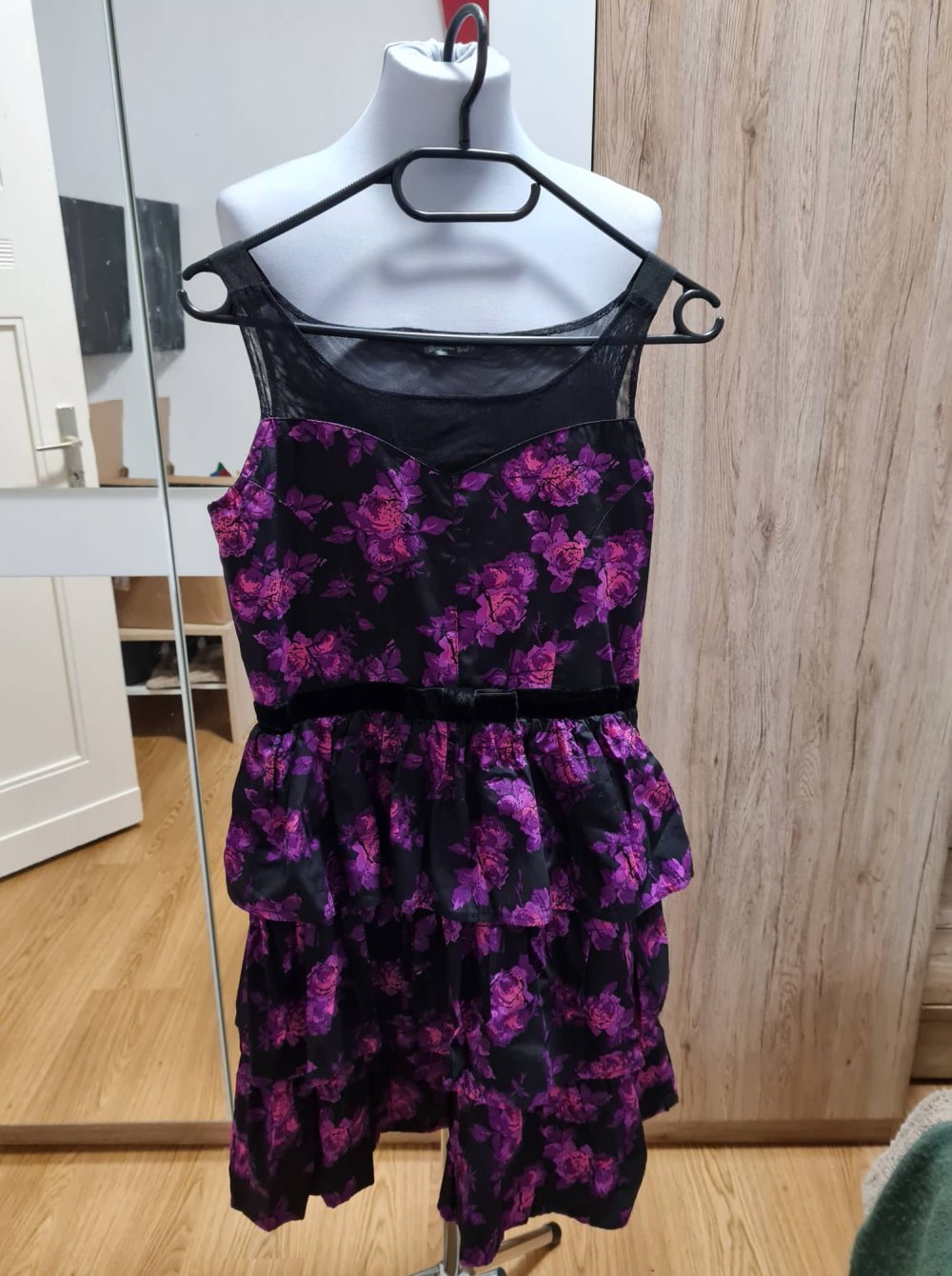 Gorgeous Minikleid Größe: M