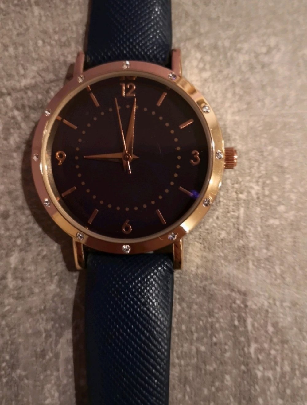 Armbanduhr mit Strassteine