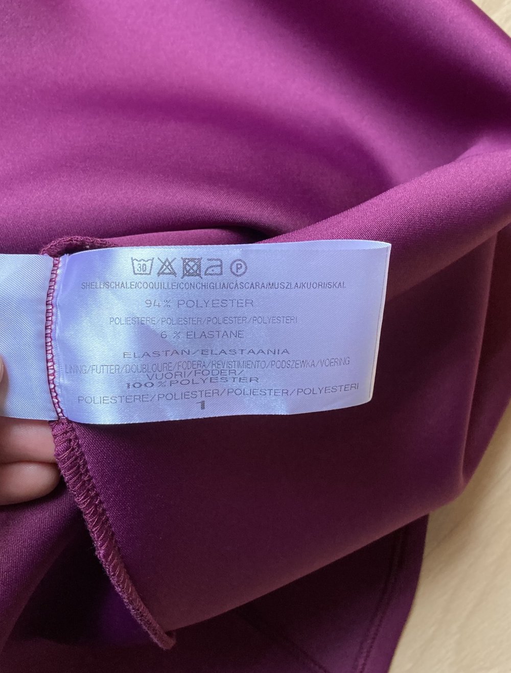 Cocktailkleid Beere, eine Schulter