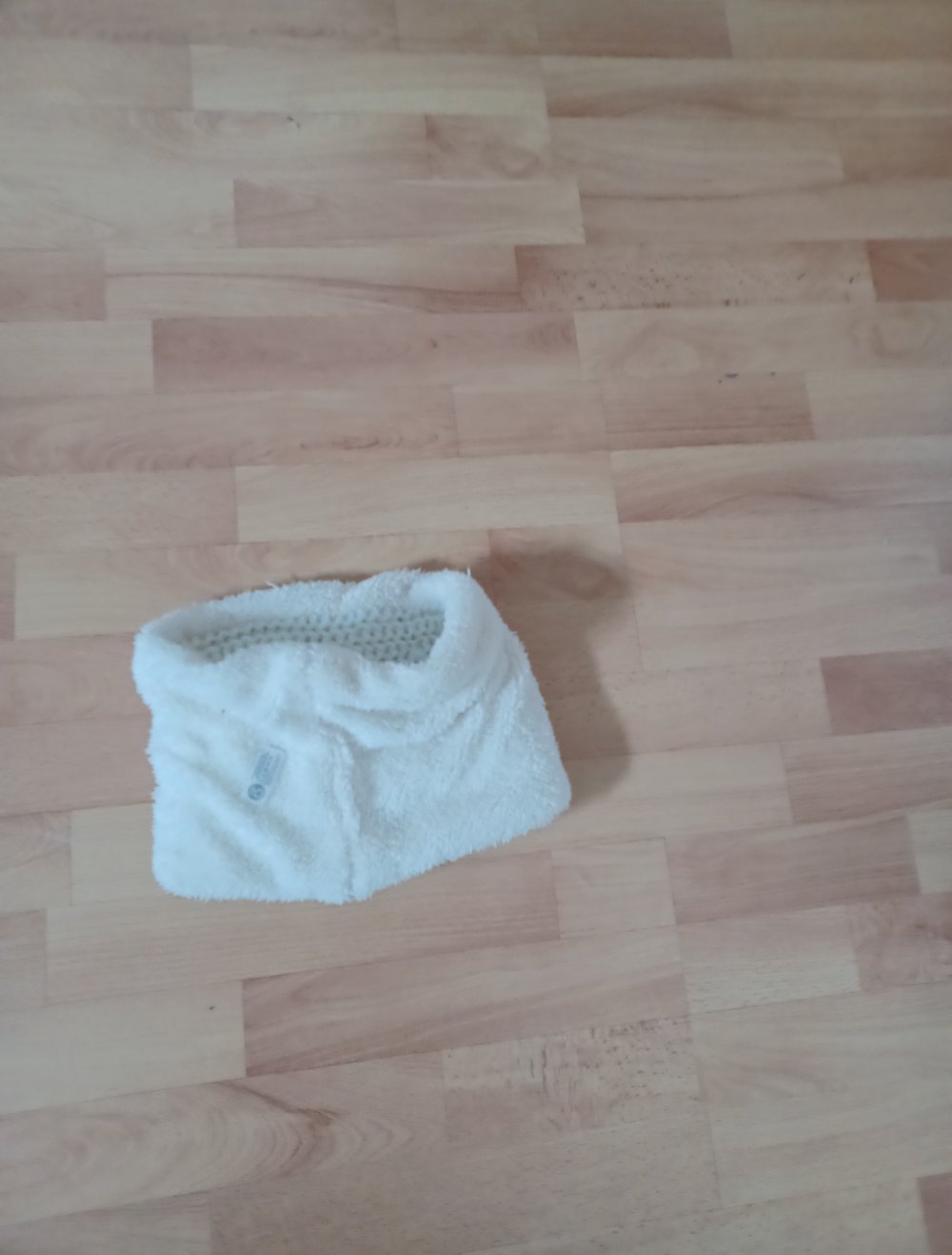 biete schal neu flauschig