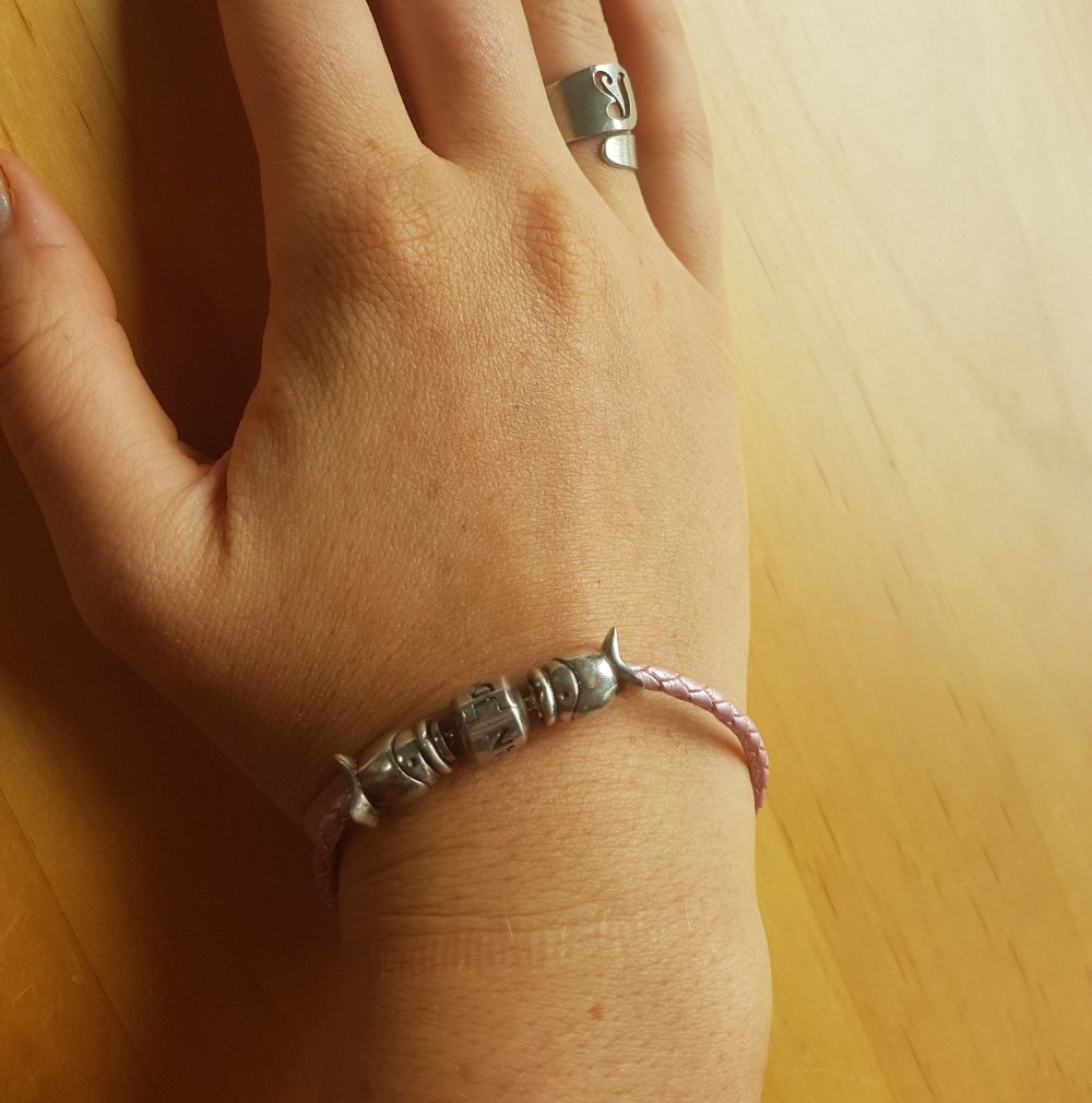 Armband von Pandora + pinker Anhänger, kaum benutzt