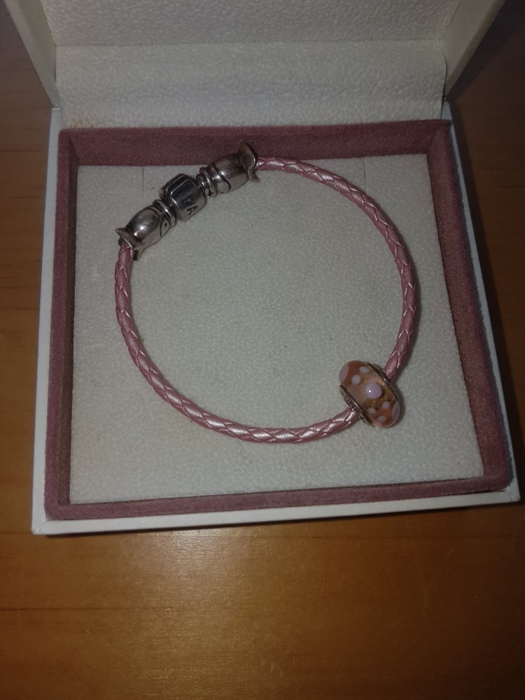 Armband von Pandora + pinker Anhänger, kaum benutzt