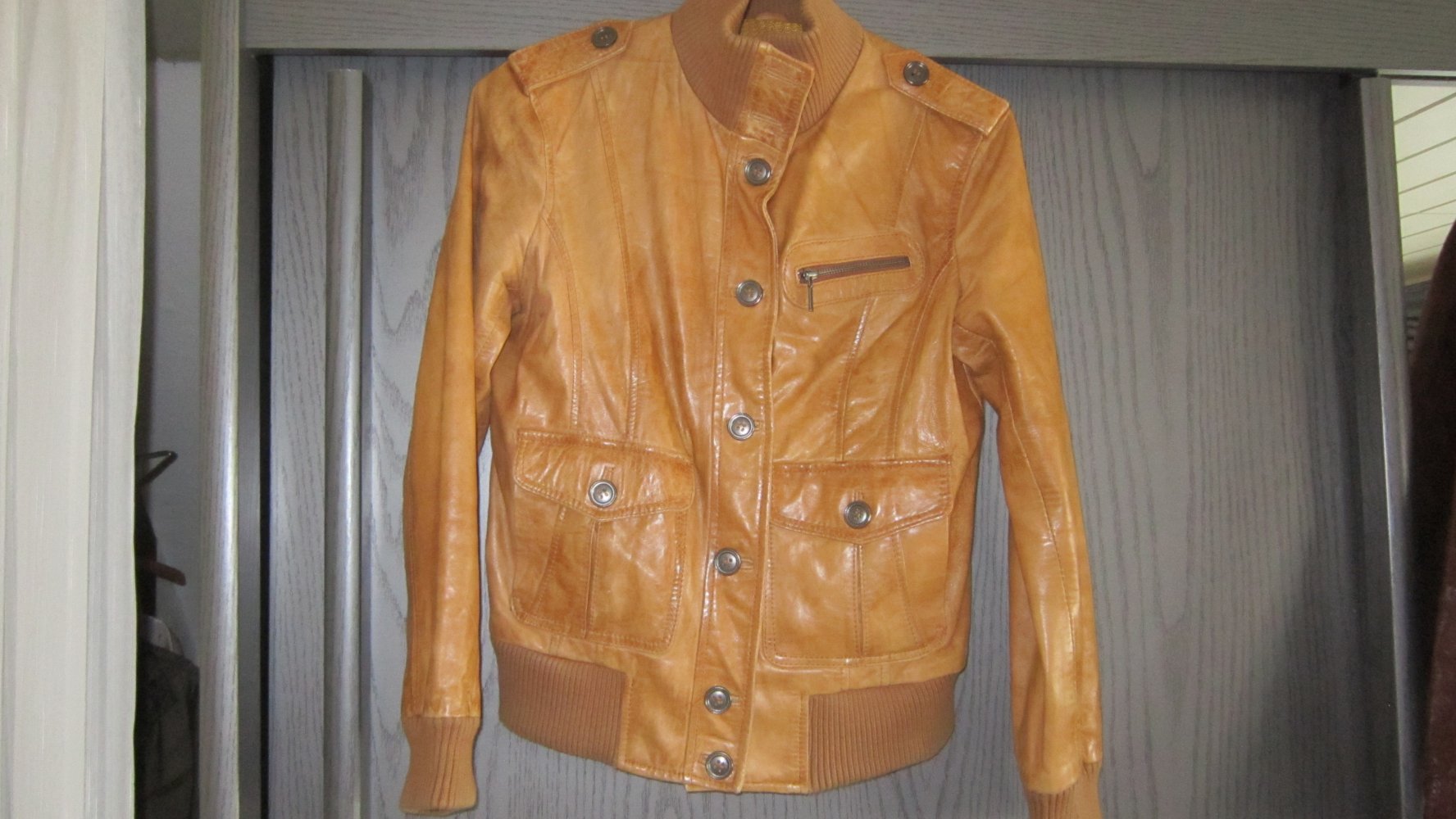 hellbraune Damen Leder Jacke zum Knöpfen in Größe 40 von Rick Cardona New York 