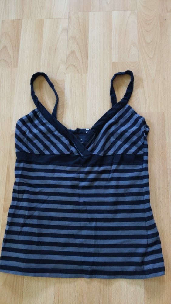 gestreiftes Top