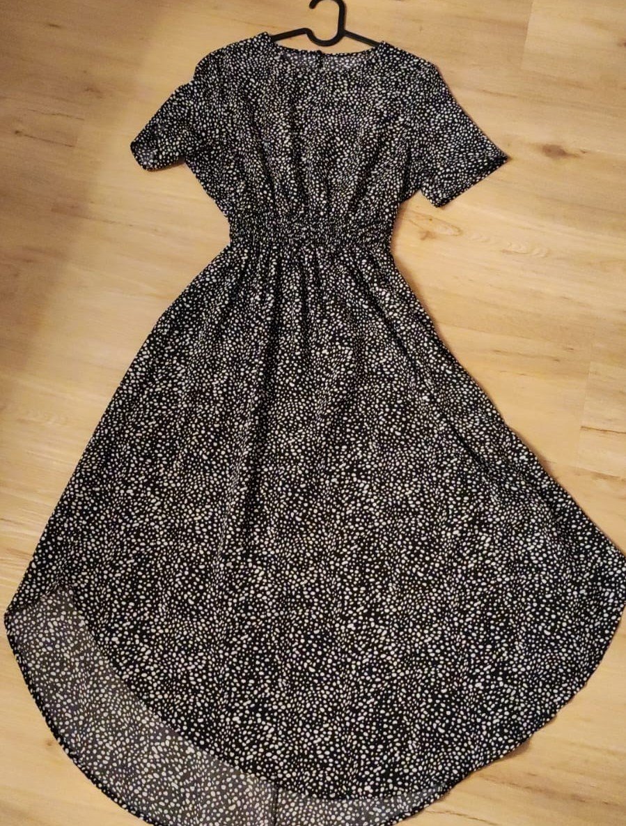 Kleid mit Punkten