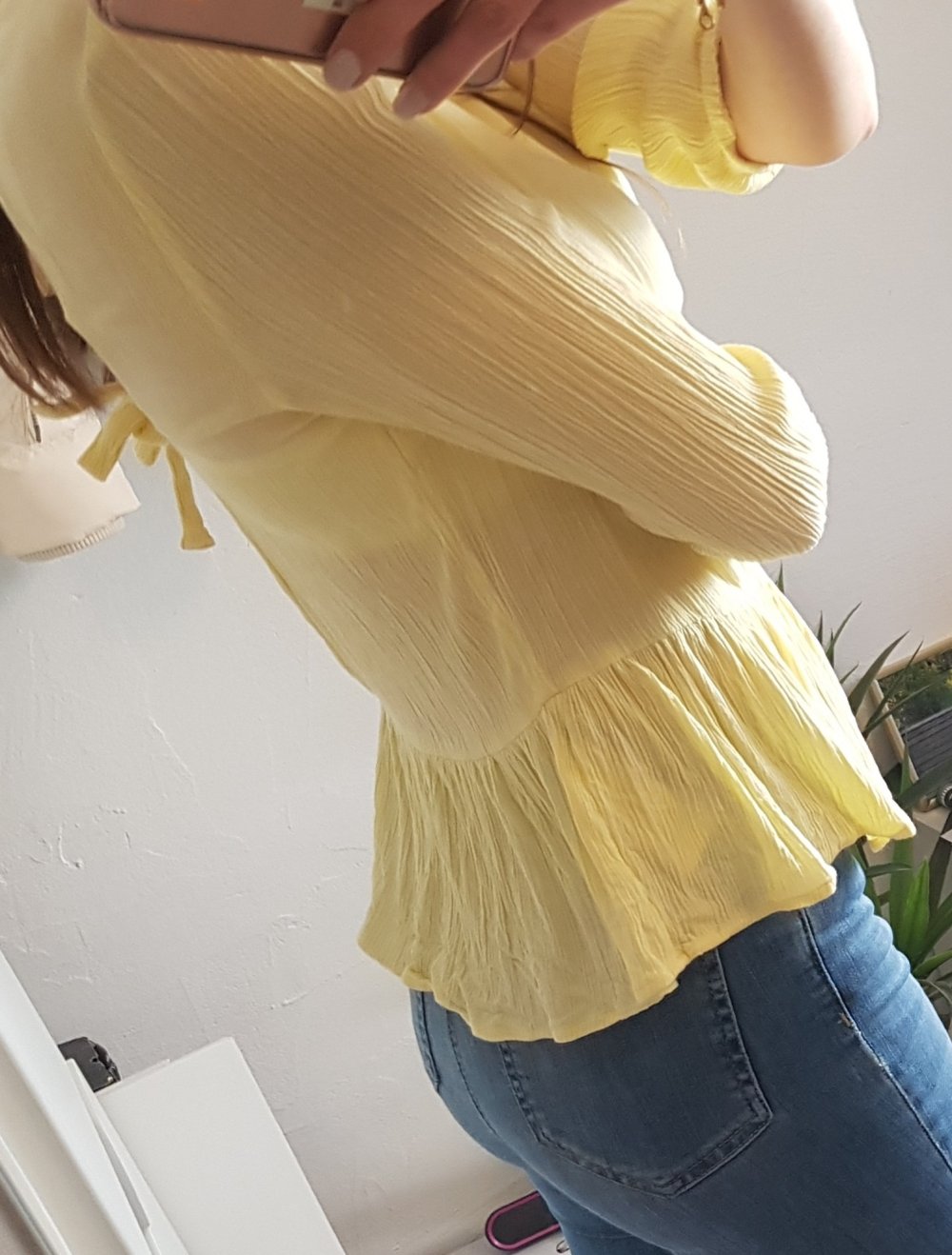 Bluse mit Rückenausschnitt Schösschen gelb