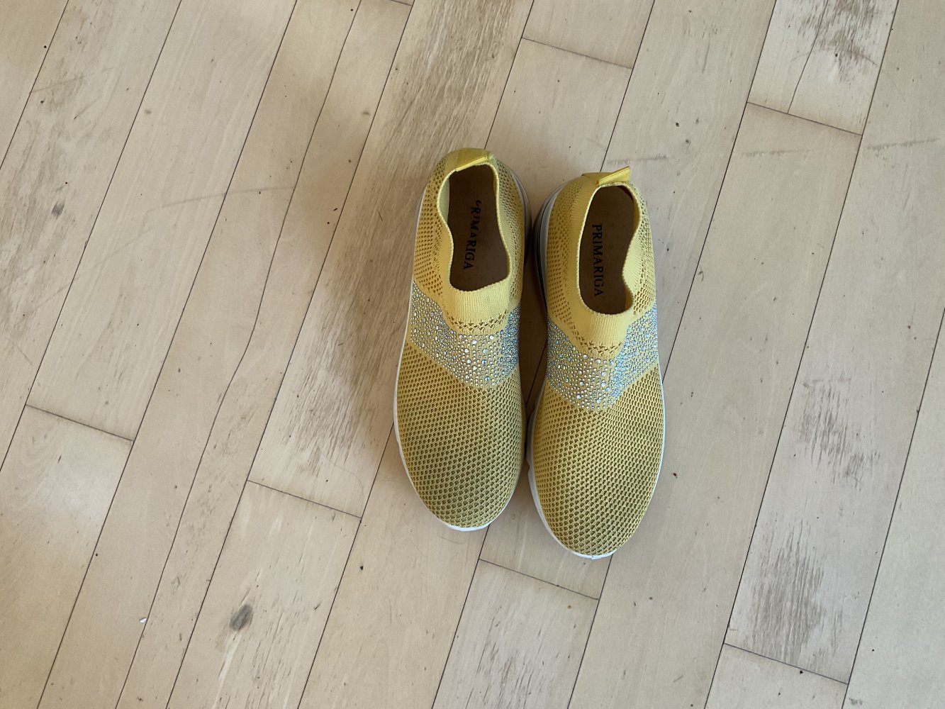 Hübsche Sneaker, Slipper