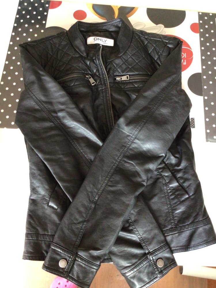 Wunderschöne Kunstlederjacke