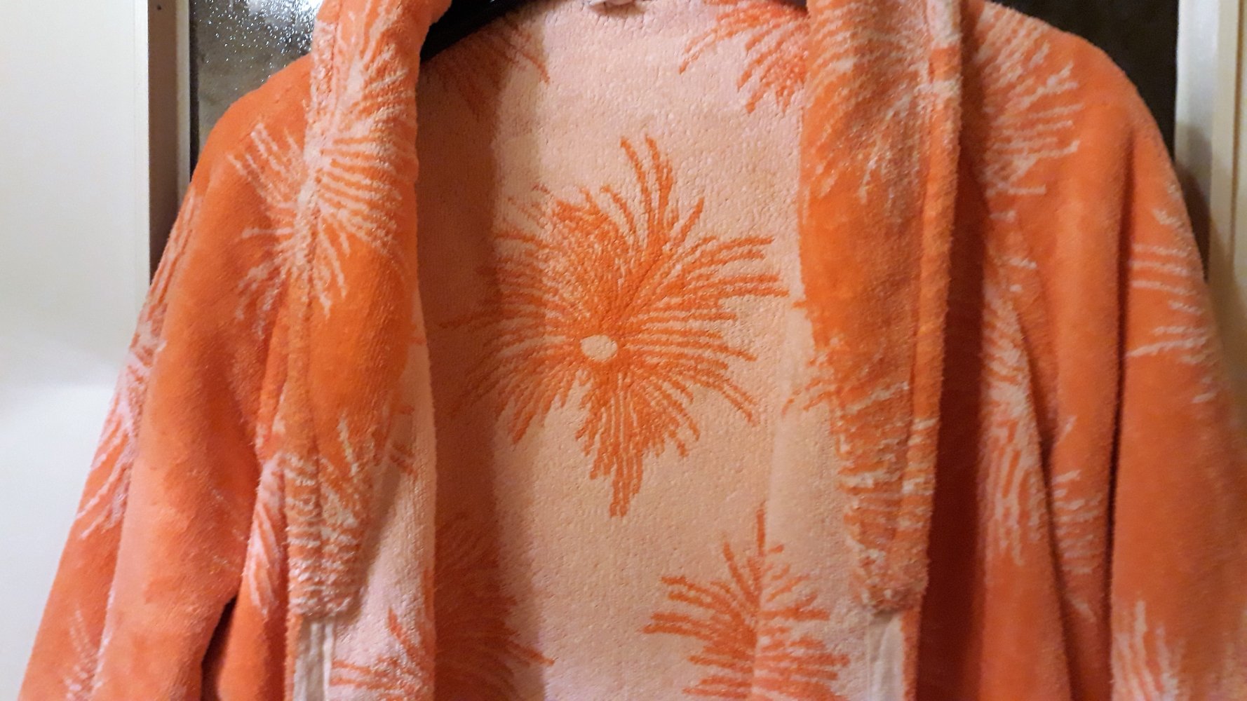 Toller Damenbademantel Velour, Gr.40, korallenrot nur noch 8,-€