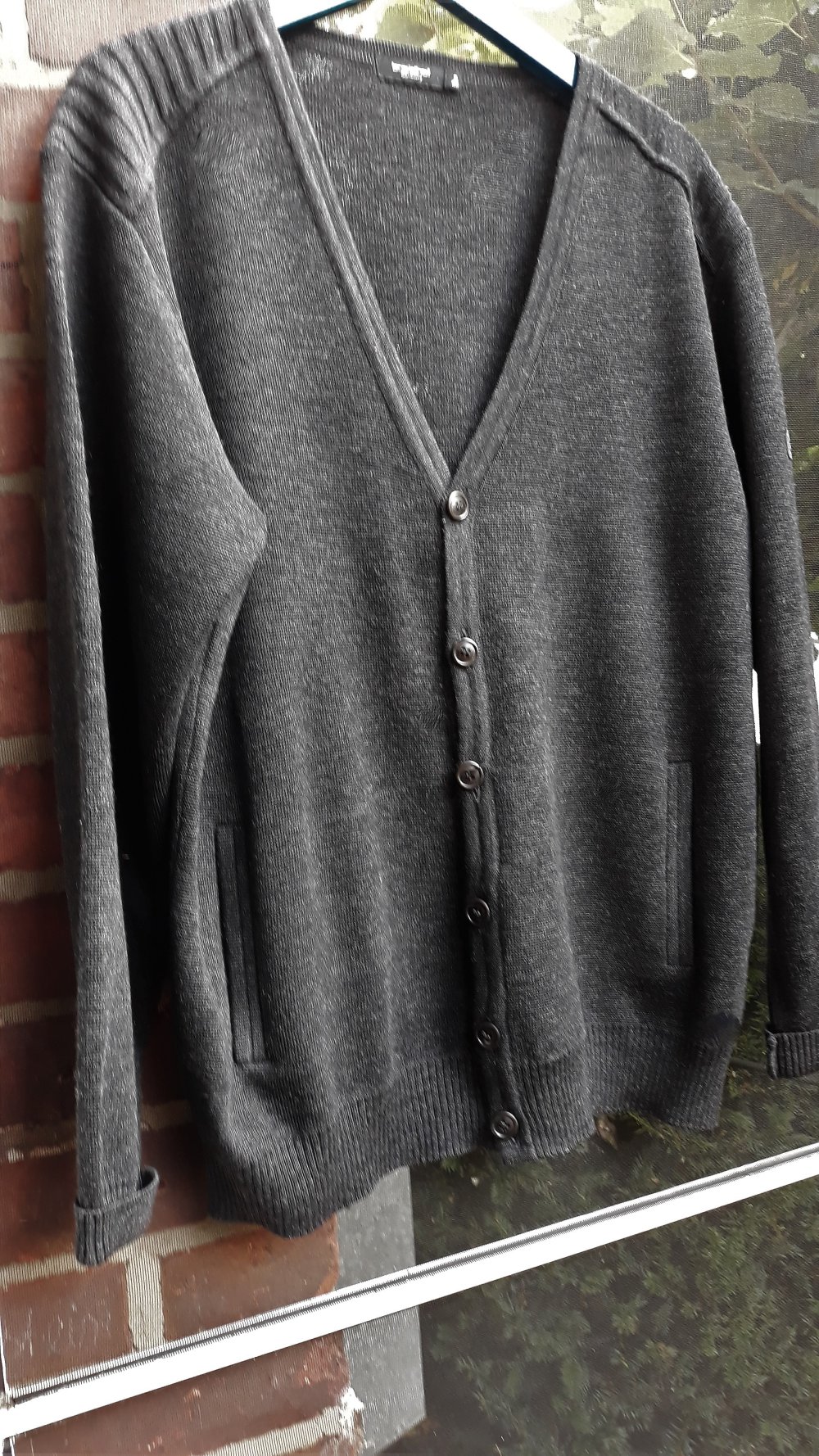 Tolle Herrenstrickjacke von Breithof, Gr.S, dunkelgrau, nur 5,50€