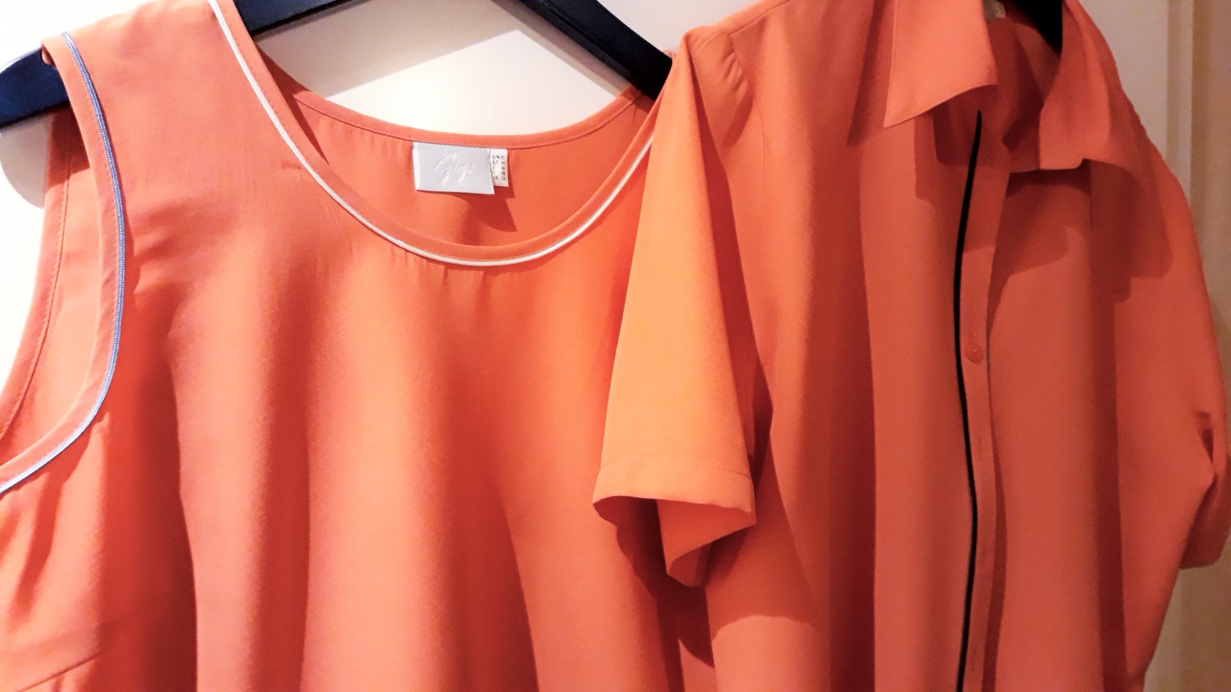 Ausverkauf!! Tolle Blusenjacke von Giggi, NEU, korallenrot nur 3,-€