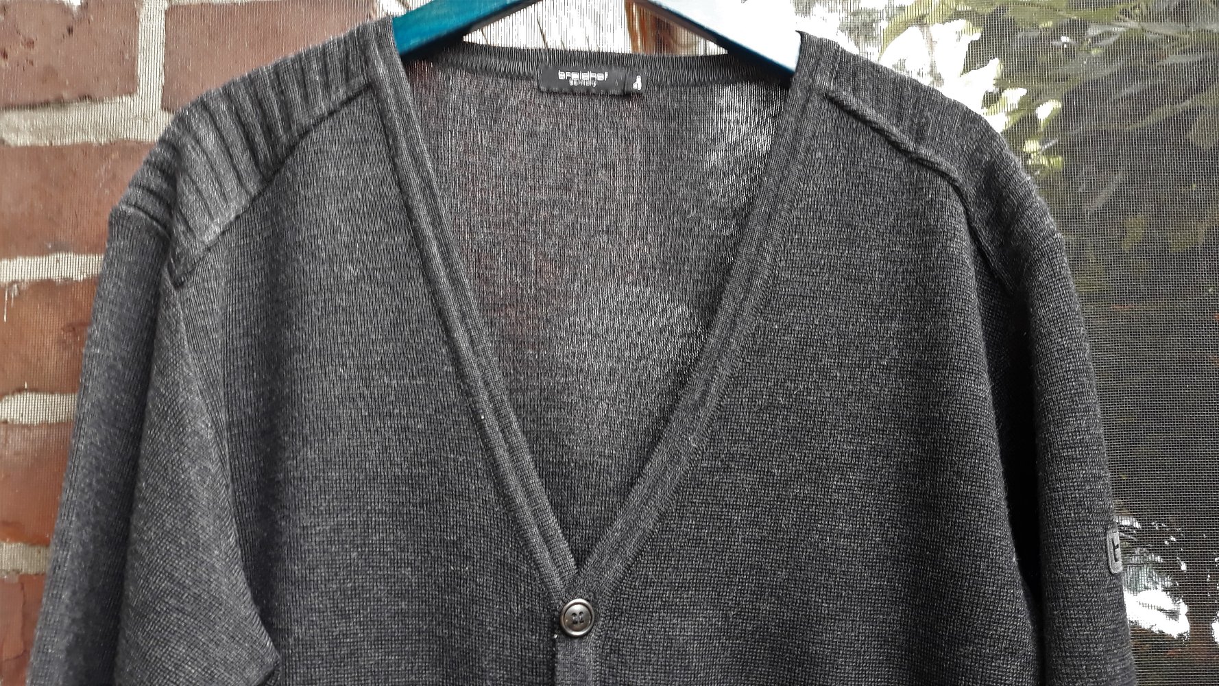 Tolle Herrenstrickjacke von Breithof, Gr.S, dunkelgrau, nur 5,50€